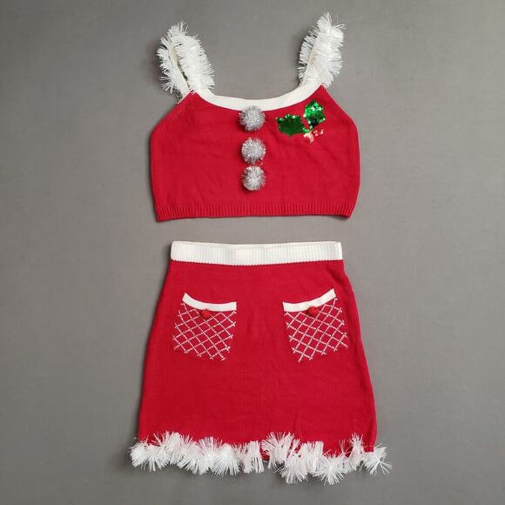 No Boundaries Junior's Knit Christmas Top & Skirt Set Medium Top Large Skirt